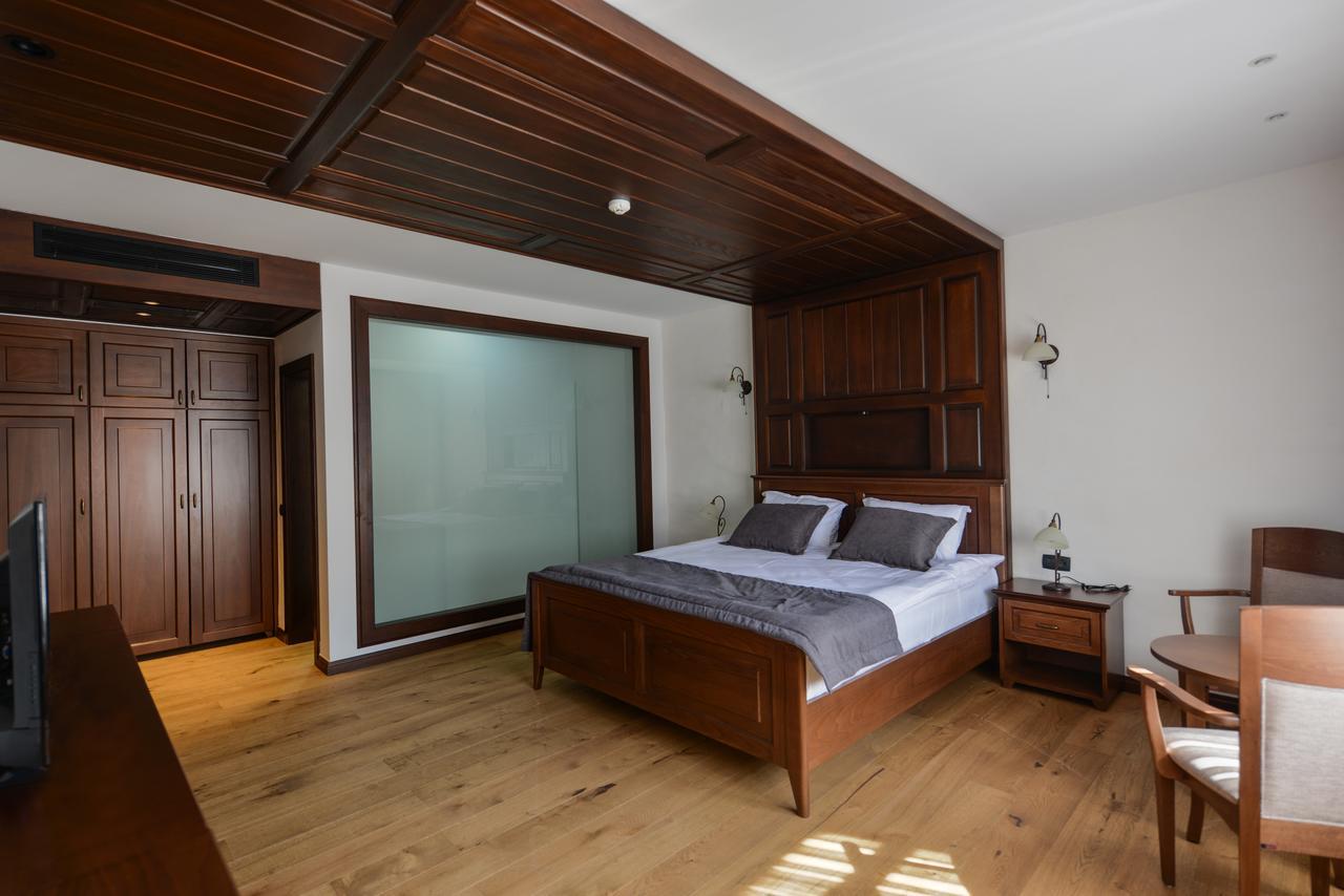 Hotel Tiffany Prizren Bagian luar foto