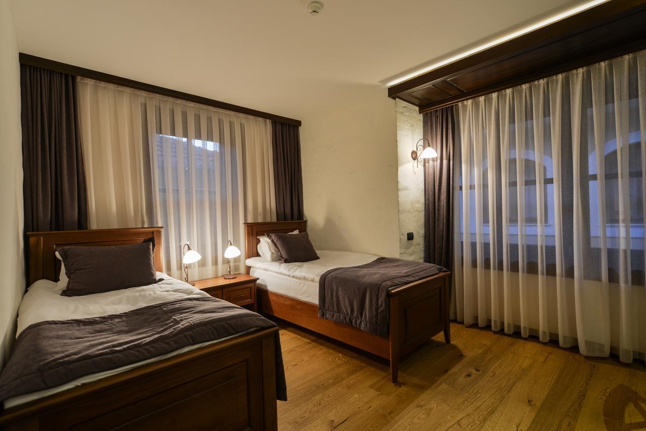 Hotel Tiffany Prizren Bagian luar foto